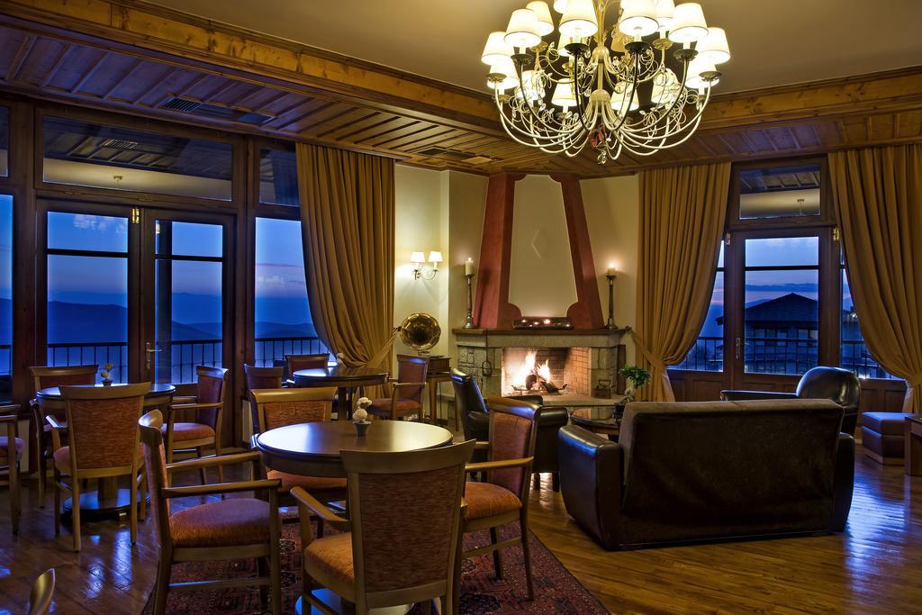 Alpen House Hotel & Suites Arachova Eksteriør billede