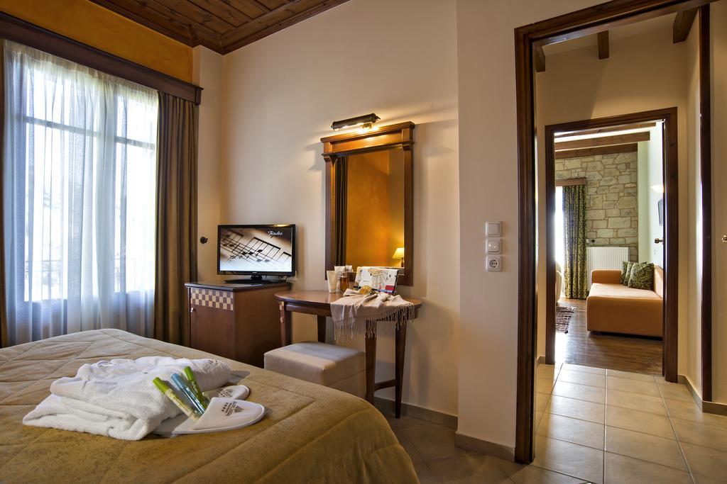 Alpen House Hotel & Suites Arachova Værelse billede